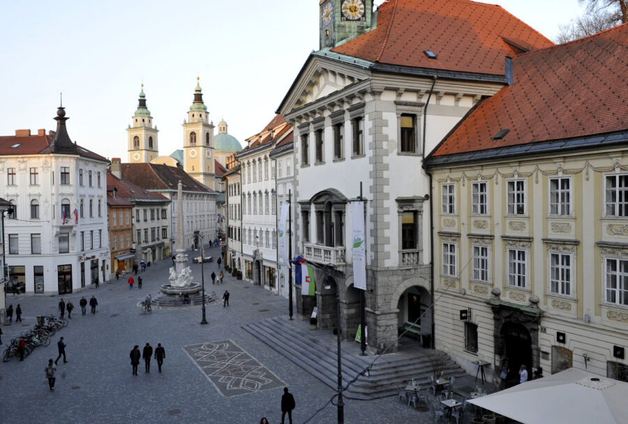 Mestni Trg V Ljubljani Bo Tri Dni V Znamenju Kratkih Animacij N1