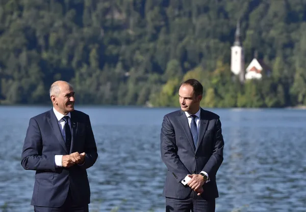 Anže Logar ostro nad svojo nekdanjo stranko: "Kako SDS-ovsko." Kaj pravi Janez Janša?