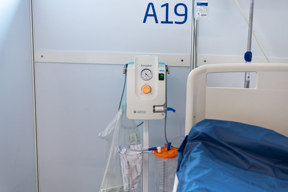 V angleškem mestu izbruhnil meningitis, dve osebi sta umrli