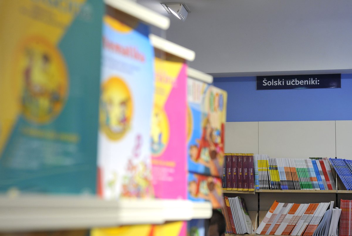 Predlog sprejet: učbenike in delovne zvezke bodo morali potrditi strokovnjaki