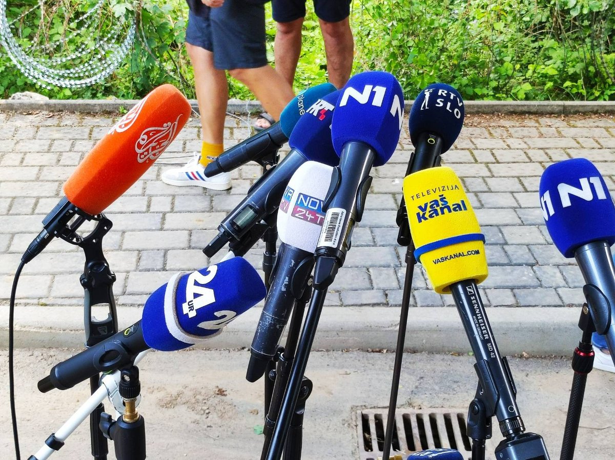 n1info.si
