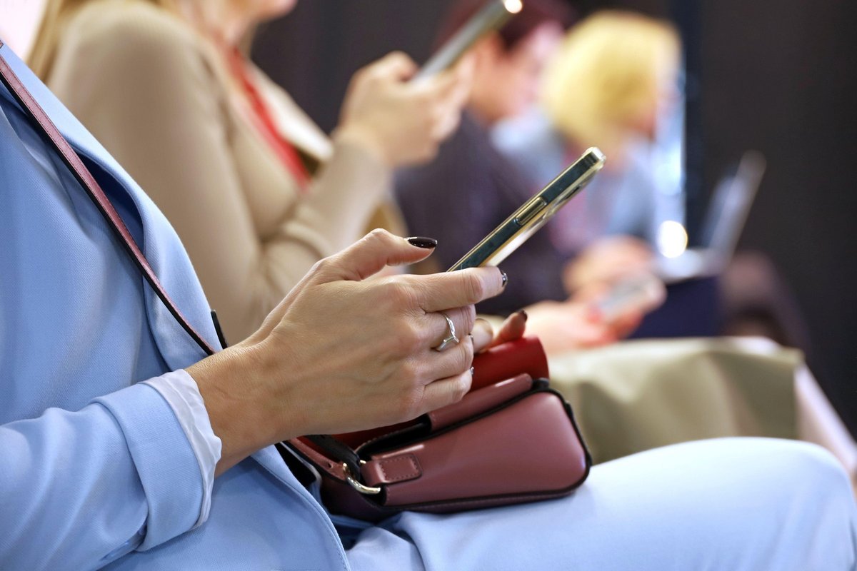 Koliko SMS-sporočil smo v Sloveniji poslali jeseni?