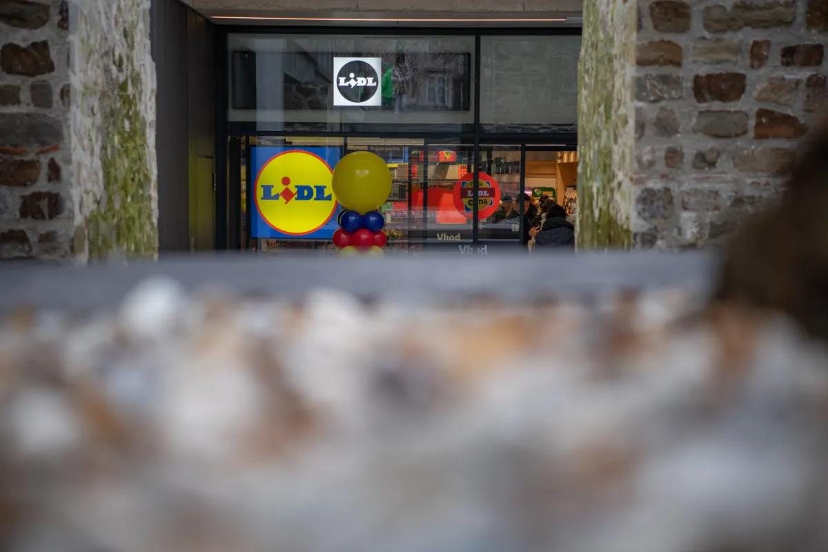 Trgovec odpoklical izdelek in kupce pozval, naj ga ne uživajo