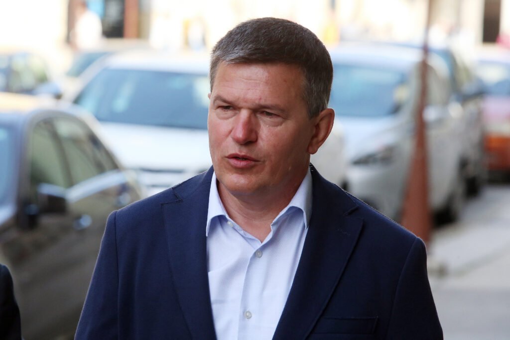 Nekdanji direktor Teša in soobtoženi krivi zlorabe položaja, sodišče izreklo pogojne kazni