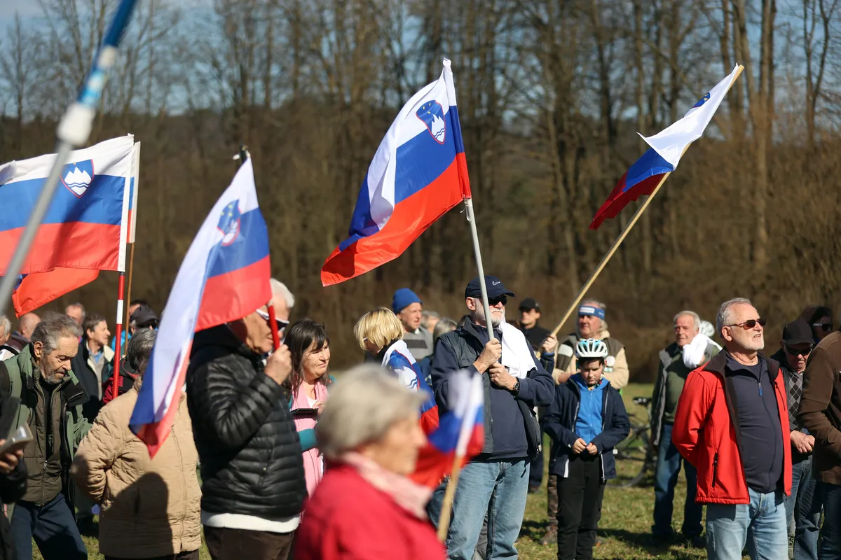 Upravno sodišče zavrnilo zahtevo okoljske organizacije glede kanala C0