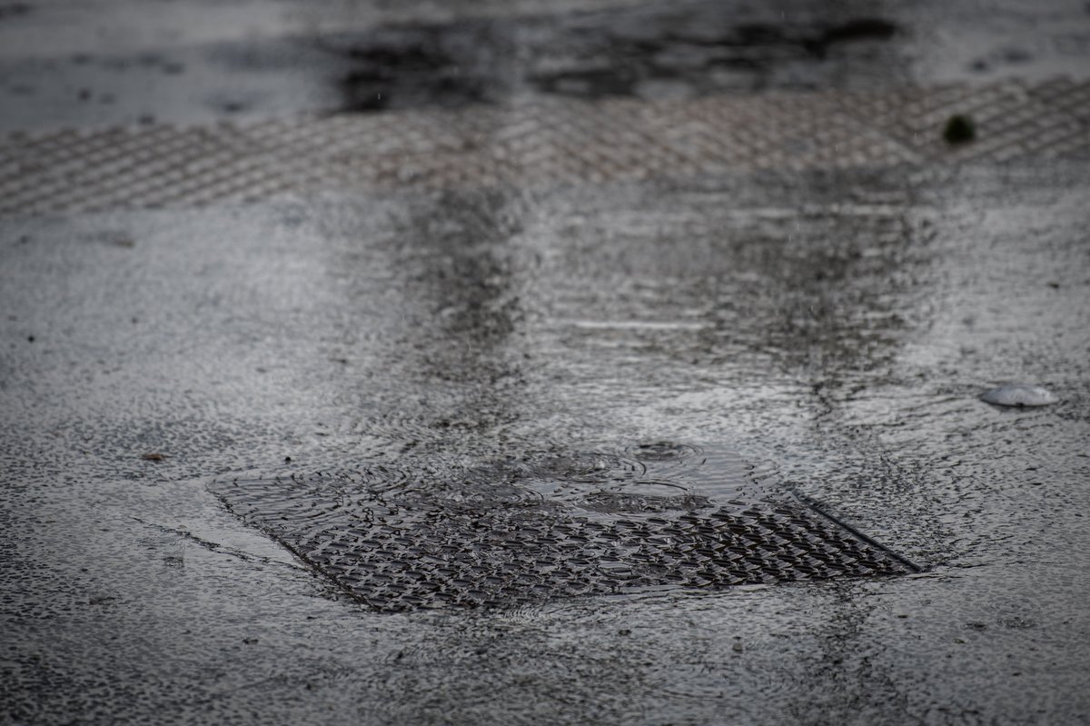 Državo so zajele padavine: kje je zapadlo največ dežja?