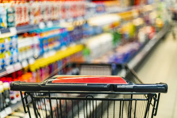 V trgovinah Hofer odpoklicali mlete orehe in prenosni blender