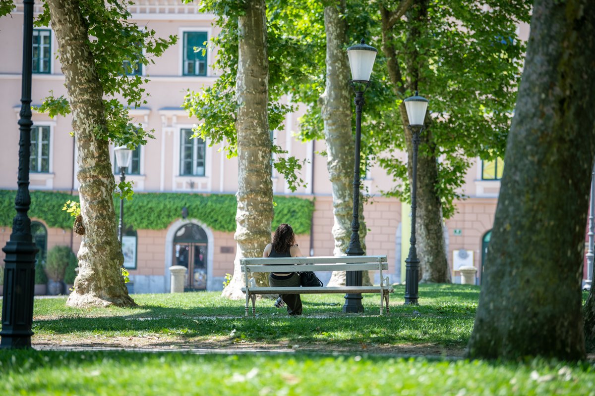 Uživajte v zadnjih sončnih dneh, začetek tedna prinaša oblake in dež