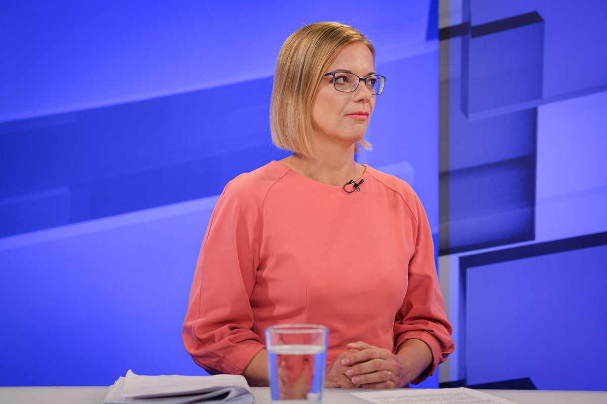 Sodišče odpravilo ugotovitve KPK v primeru bivše ministrice Ajanović Hovnik