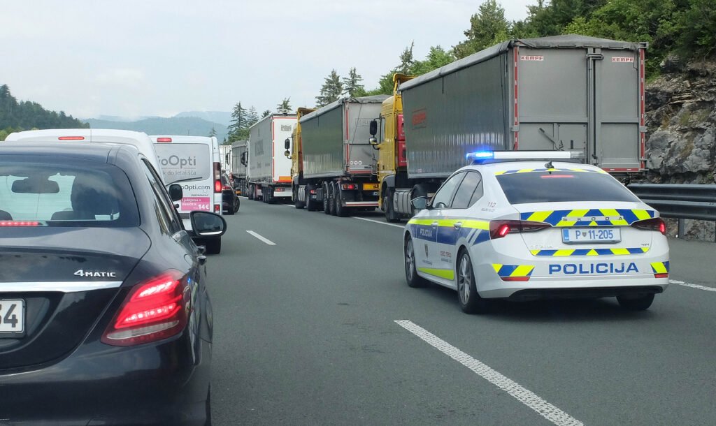 Po štajerski avtocesti divjal z 210 kilometri na uro