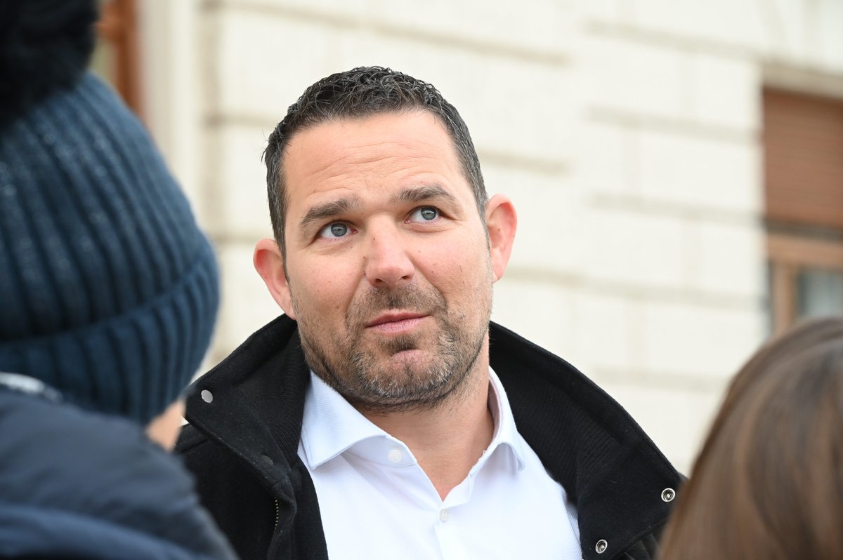 Rok Snežič izgubil še tri tožbe proti portalu Necenzurirano