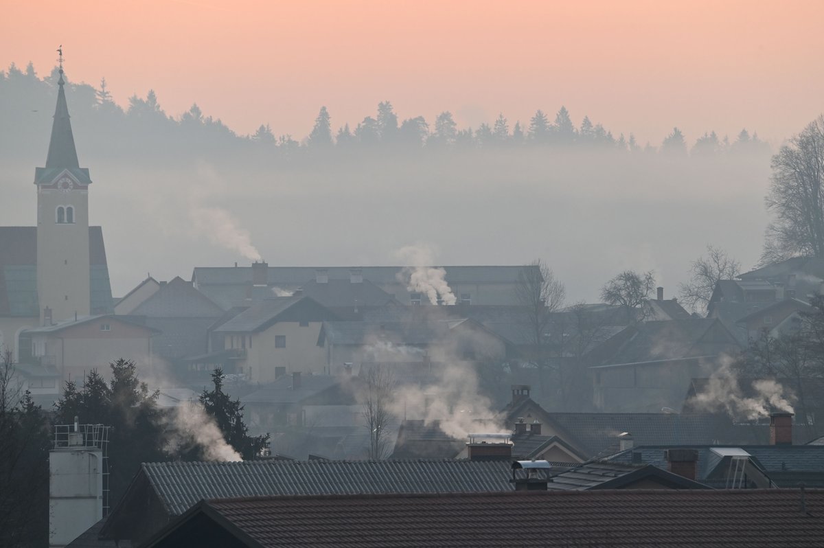 Arso objavil podatke o kakovosti zraka za lani. Kje je bil najbolj onesnažen