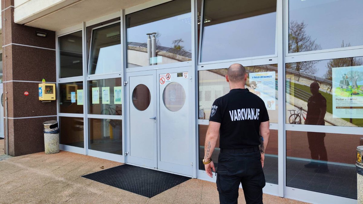 Nekatere šole prejela generična sporočila z grožnjo, stopnja tveganja je nizka