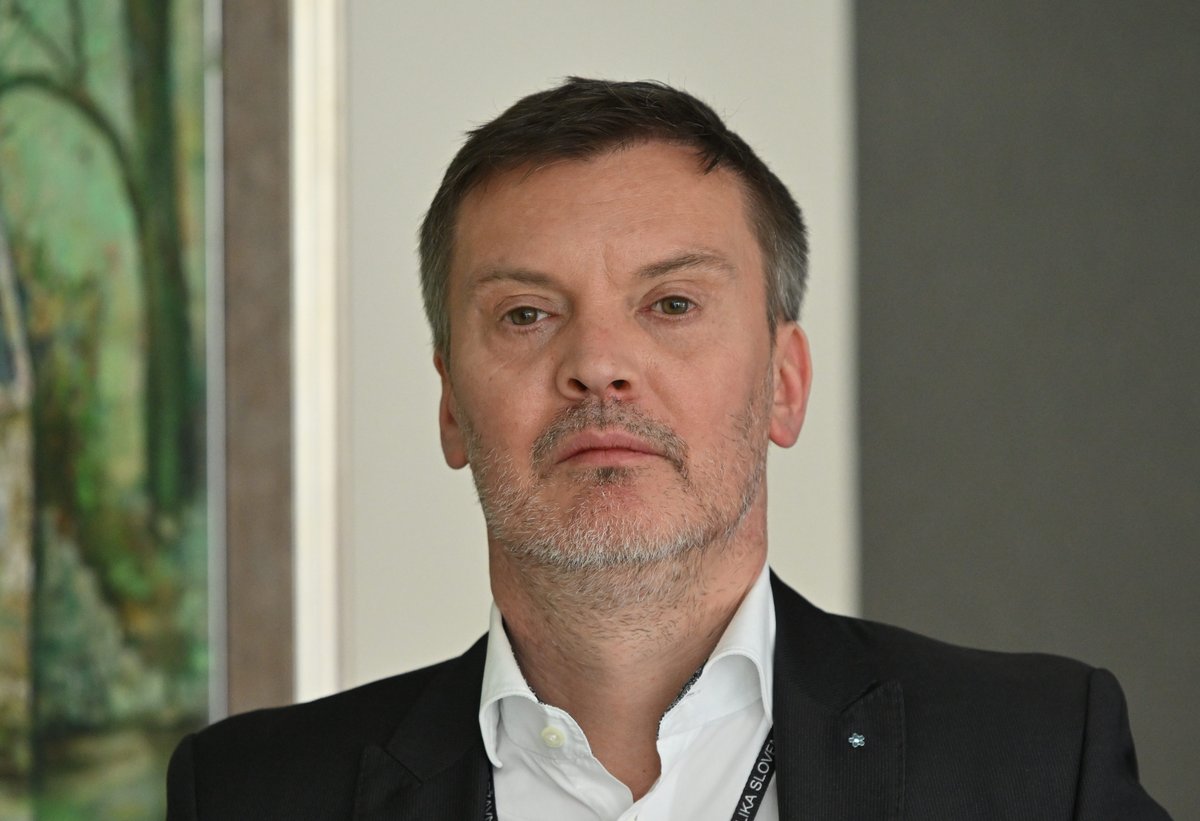 Rezarjeva komisija tožilstvu naznanila sume kaznivih dejanj na Žugljevem uradu za preprečevanje pranja denarja