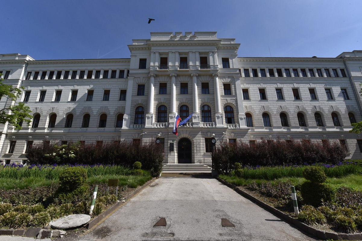 Tudi državni zbor zavrnil imenovanje Hrovata za vrhovnega sodnika