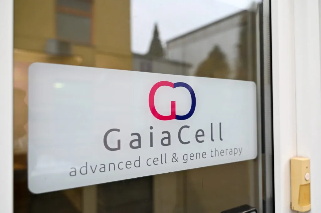 Večina vzorcev propadle Biobanke po navedbah GaiaCell ogrožena