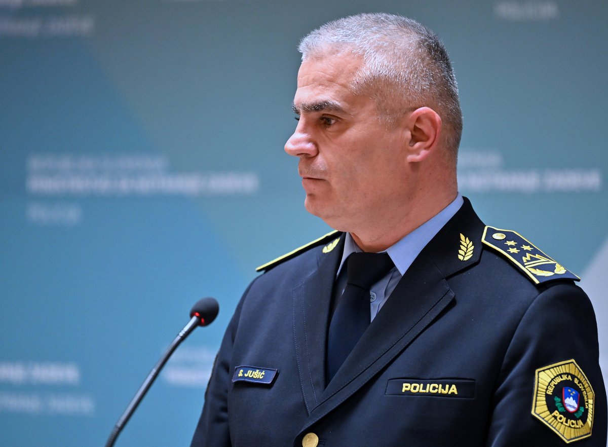 n1info.si