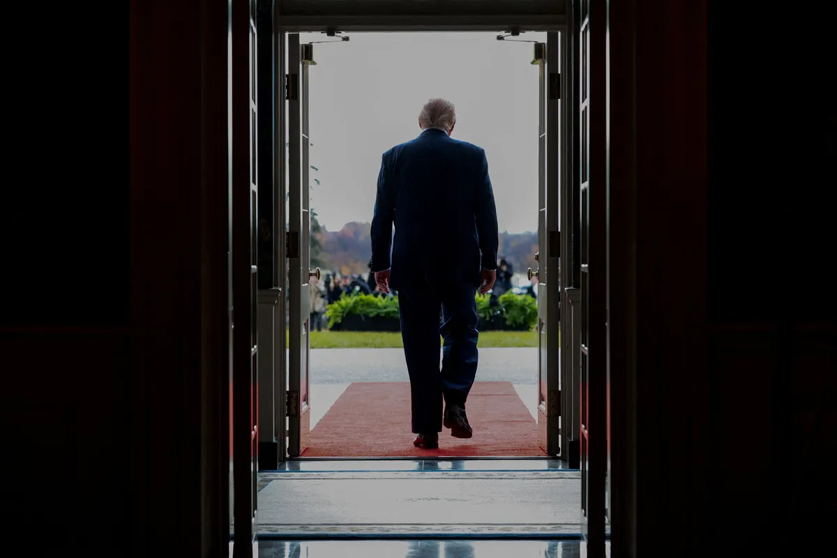 Ameriški predsednik podpisal zakon za objavo Epsteinovih dosjejev