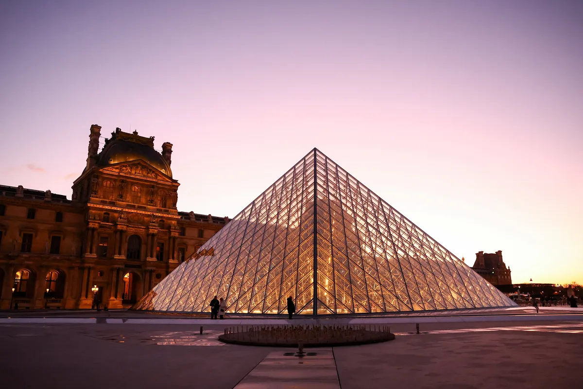 Louvre na robu svojih zmogljivosti, potrebovali bi veliko finančno injekcijo