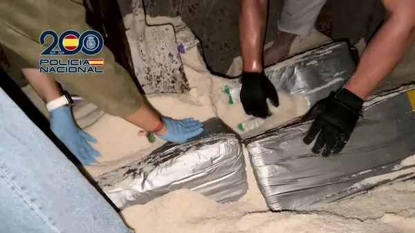 Španska policija zasegla doslej največjo količino kokaina na morju (FOTO & VIDEO)