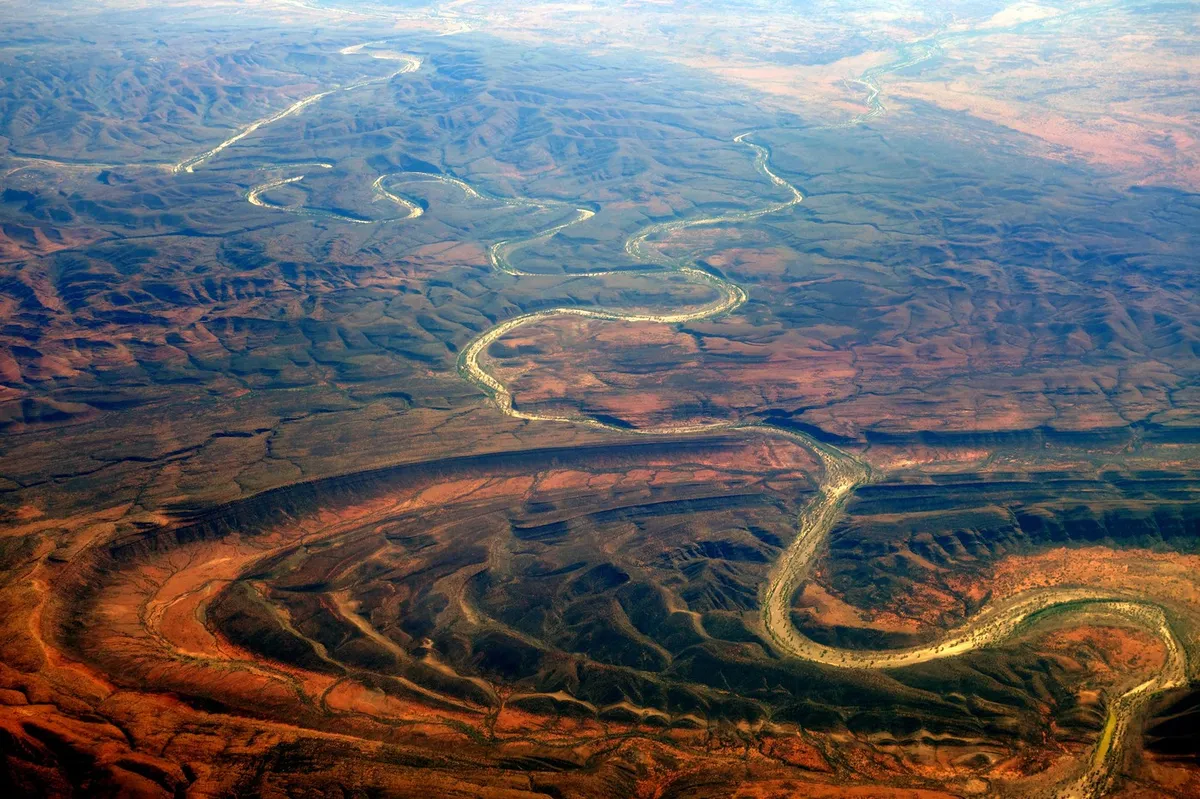 Kje teče najstarejša reka na svetu? Starejša je od dinozavrov