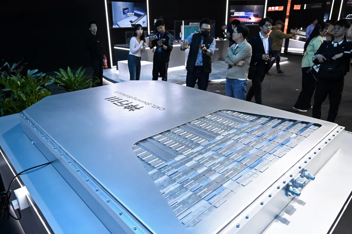 Kitajci razvili baterijo za električni avto, ki se napolni izredno hitro