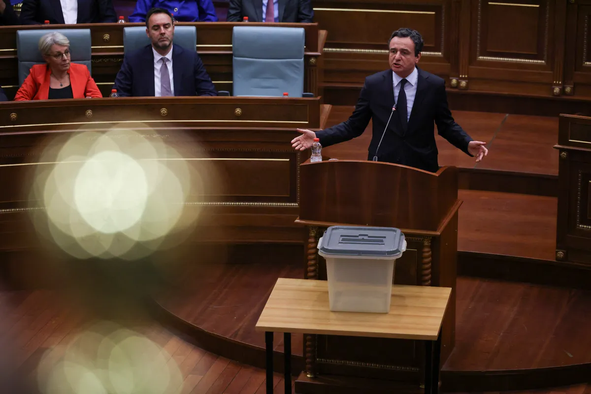 Brez predsednika, vlade, premierja: Kosovo pred novo epizodo politične krize