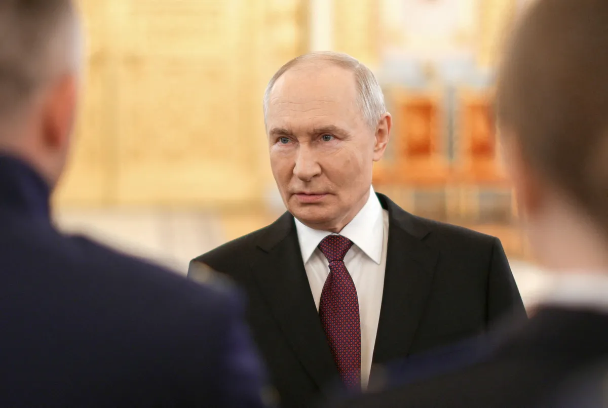 So Ukrajinci Putina stisnili v kot? Pripravljen je zavrteti čas nazaj