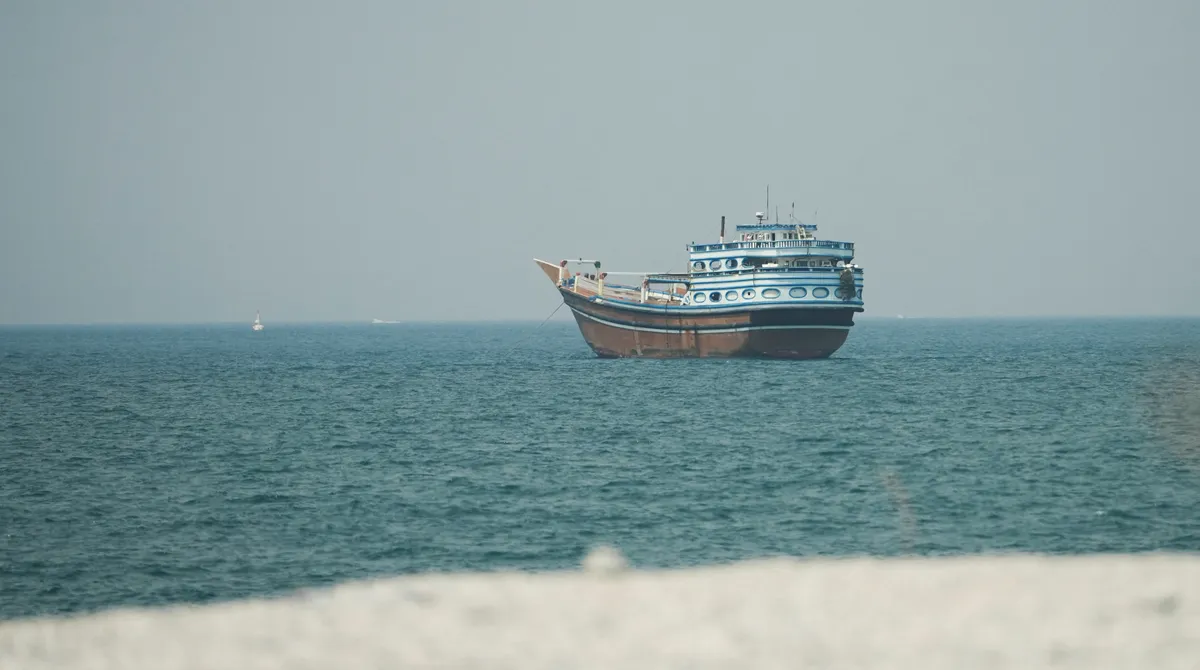 Iran naj bi iraškim tankerjem omogočil prehod skozi Hormuško ožino