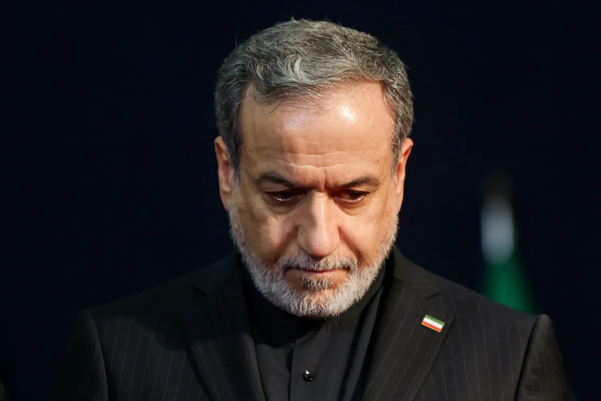 Iranski zunanji minister spregovoril o napadu, ki je ubil Alija Hameneja