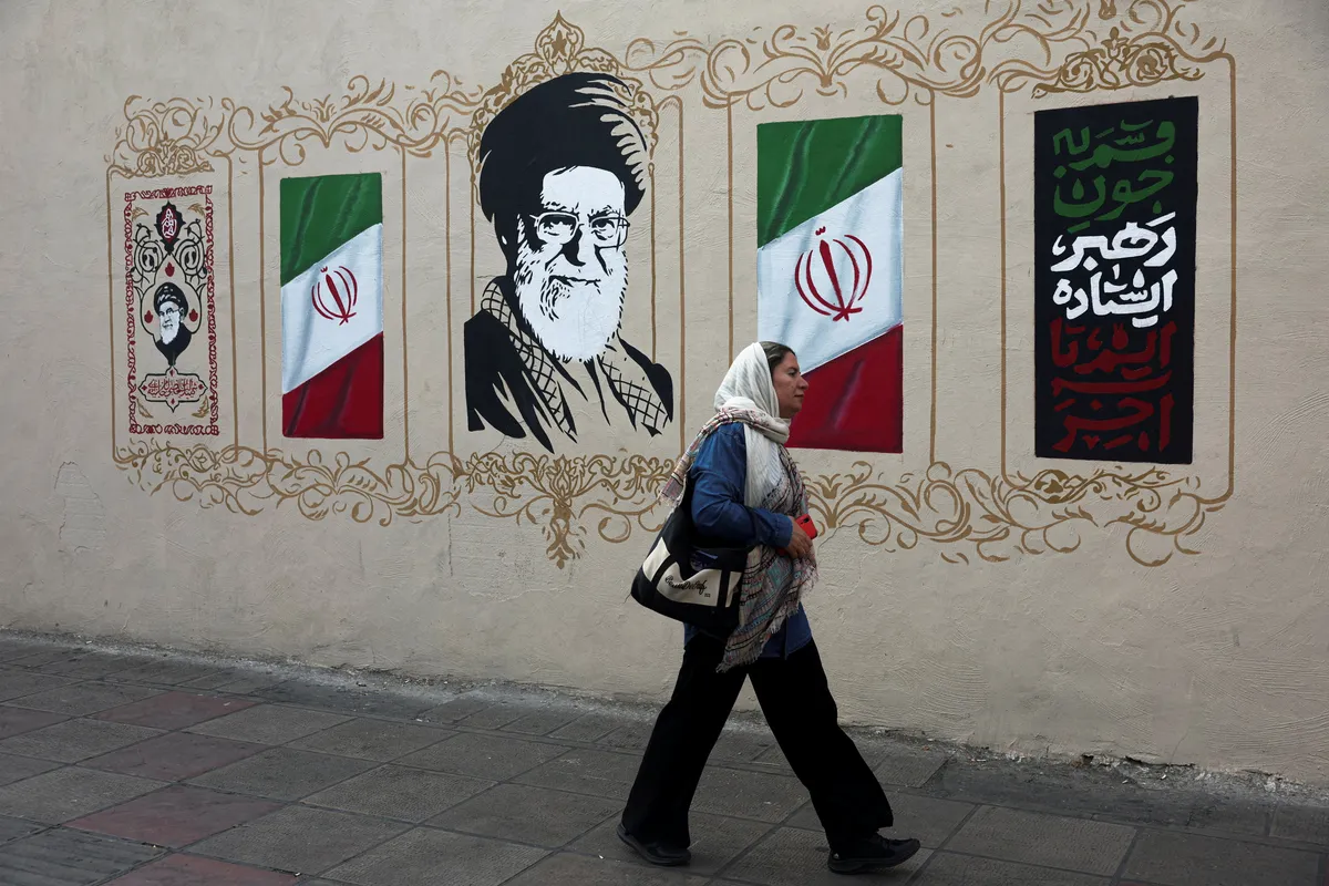 Po zatišju v senci vojne bi ženskam v Iranu spet vsiljevali hidžab, a Iranke se ne dajo