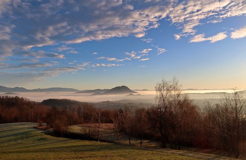 Temperaturna inverzija, megla, sonce