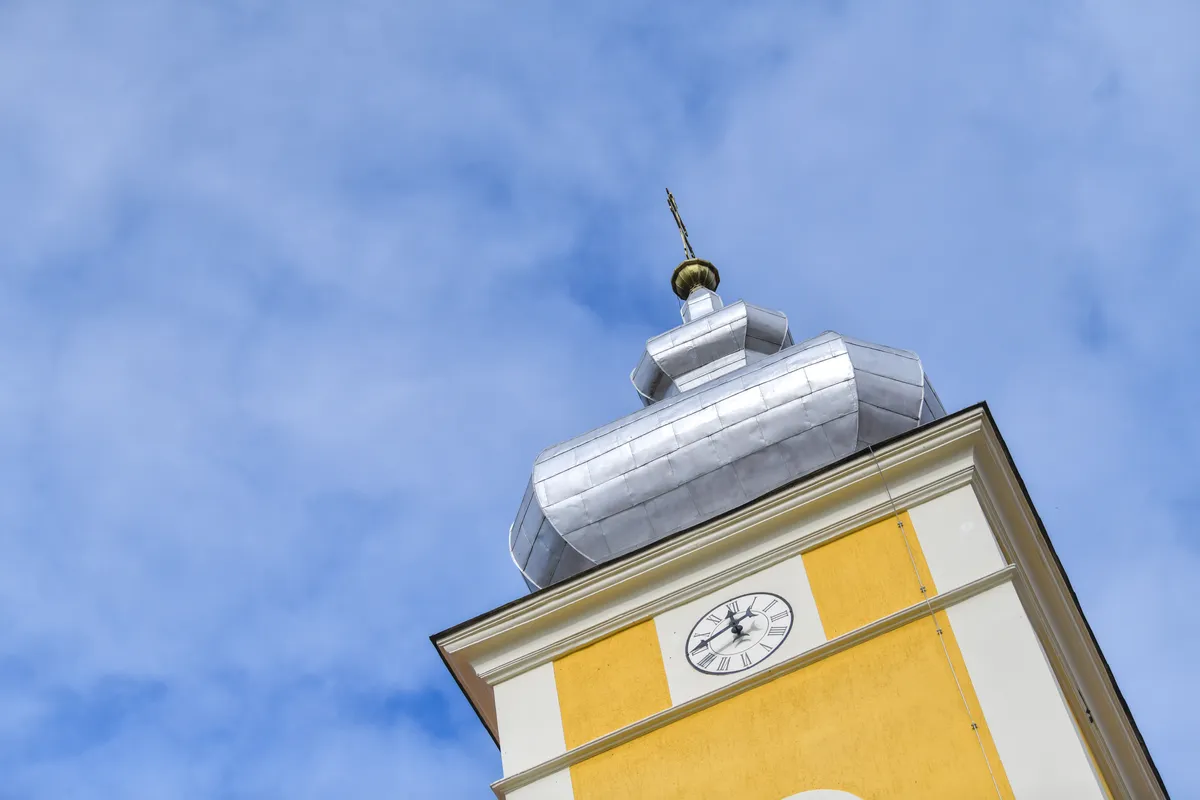 Združenje ateistov s pobudo poslancem: preiščejo naj spolne zlorabe v Cerkvi