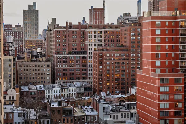 Ko stopite v nebotičnik v New Yorku, lahko opazite nekaj nenavadnega