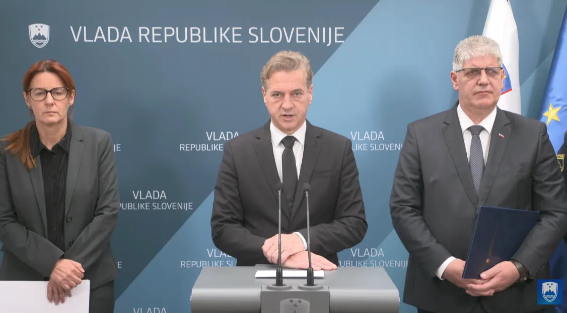 Premier Golob o odstopu ministrov Katič in Poklukarja obvestil državni zbor