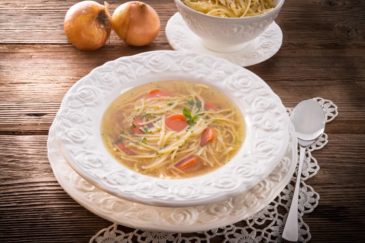 Kako skuhati popolnoma bistro juho? Ključ je v teh korakih