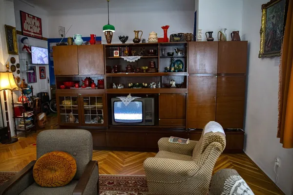 Imel jo je skoraj vsak dom v Jugoslaviji, danes pa stane pravo bogastvo