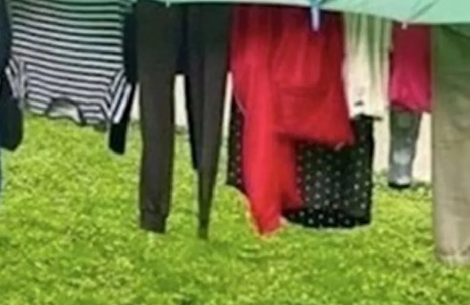 Ravno obeselili perilo, nato pa dež: poglejte, kako so se znašli