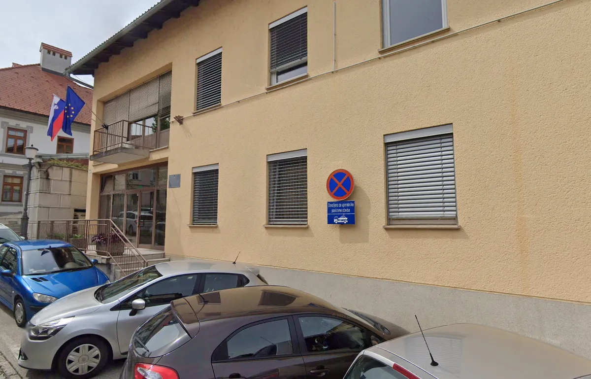 Na novomeškem tožilstvu prejeli grožnjo, stavbo so evakuirali