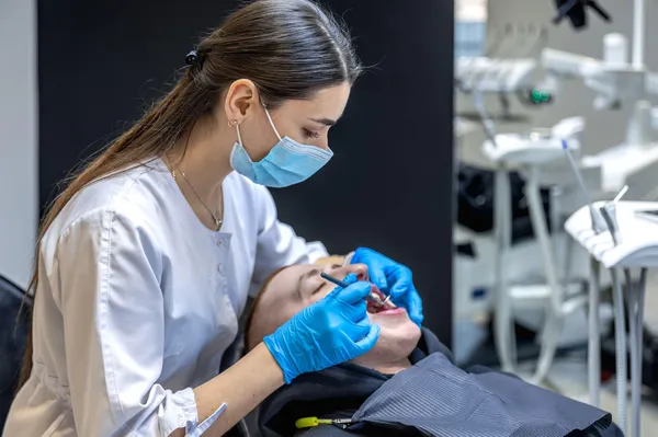 Zobna gniloba in zalivke bodo morda kmalu le še preteklost