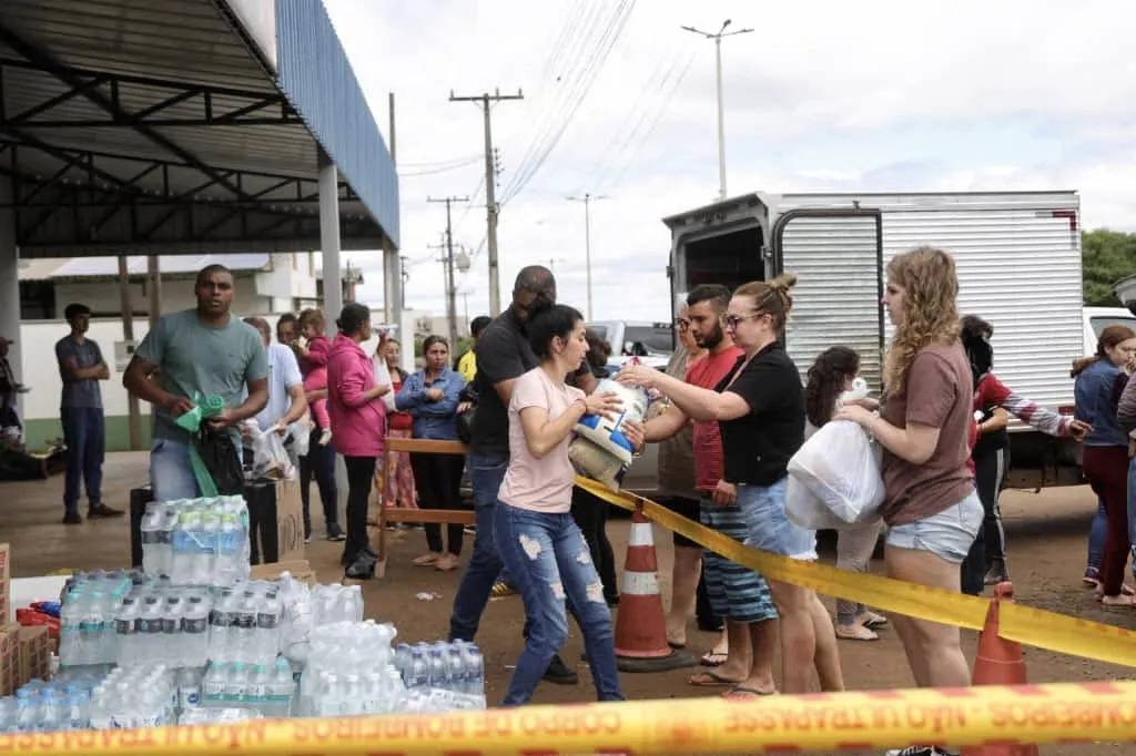 V Braziliji tornado s sunki vetra do 250 km/h: "To je vojno prizorišče" (FOTO)