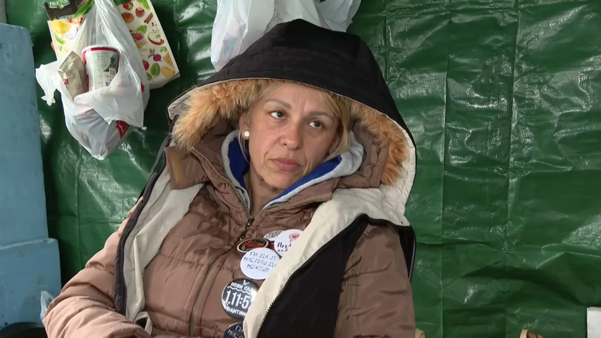 Vučić bi govoril z materjo umrlega, ki gladovno stavka, a pod določenim pogojem