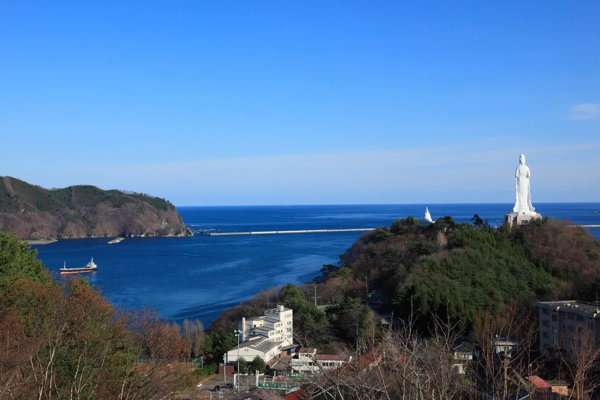 Japonsko stresel močan potres, sledilo opozorilo pred cunamijem