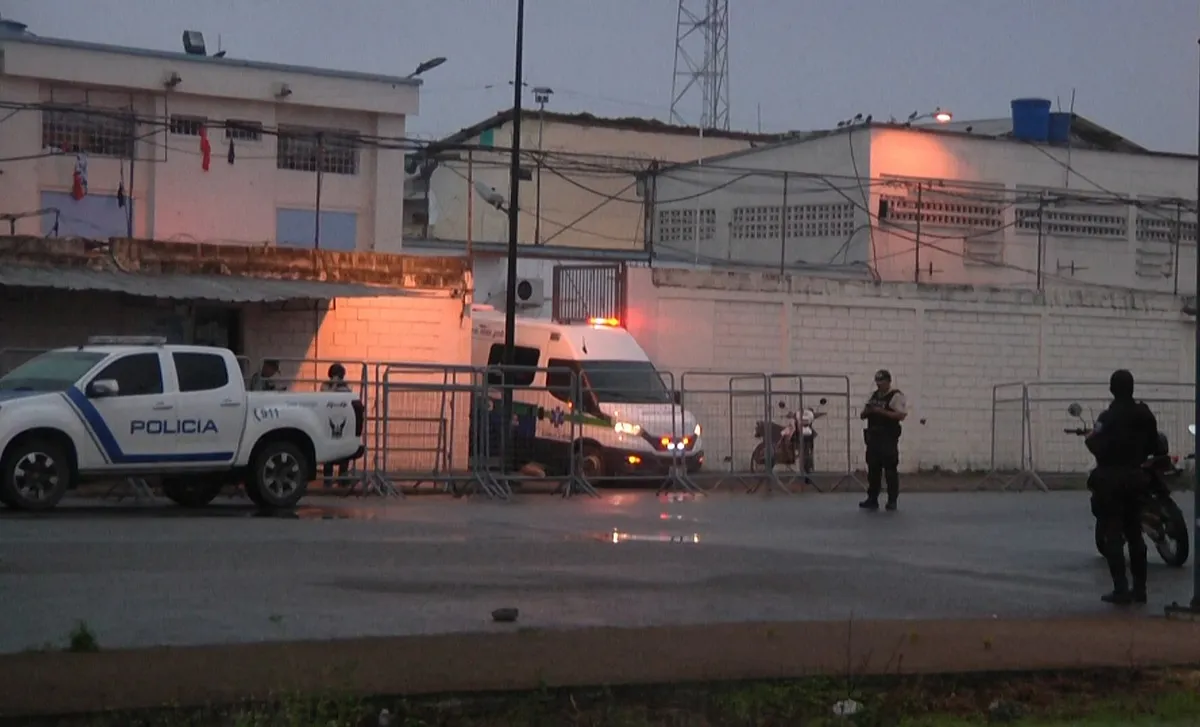 V nasilju v ekvadorskem zaporu več deset mrtvih, okoliščine smrti še preiskujejo