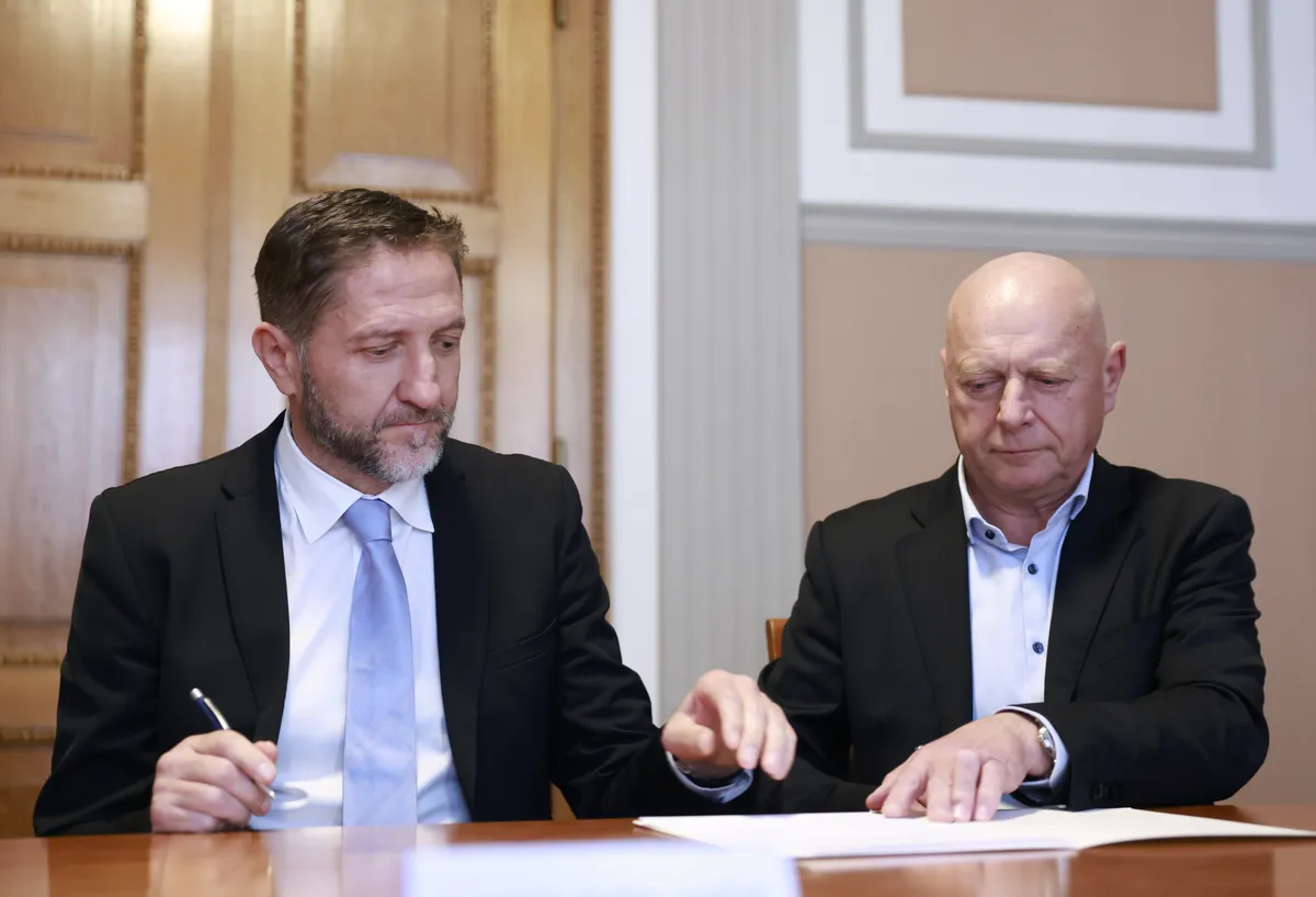 Podpisan dogovor o višini povprečnine za prihodnji dve leti