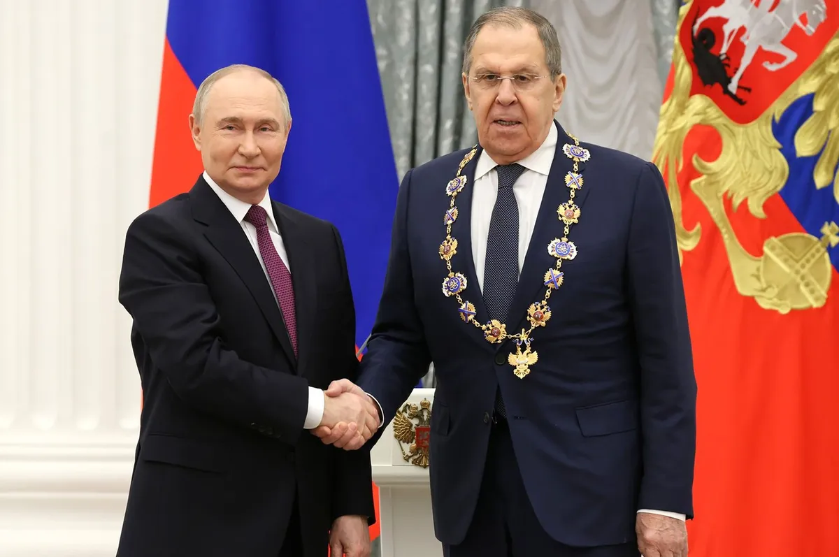 Pogosta odsotnost Putinovega ministra sproža ugibanja