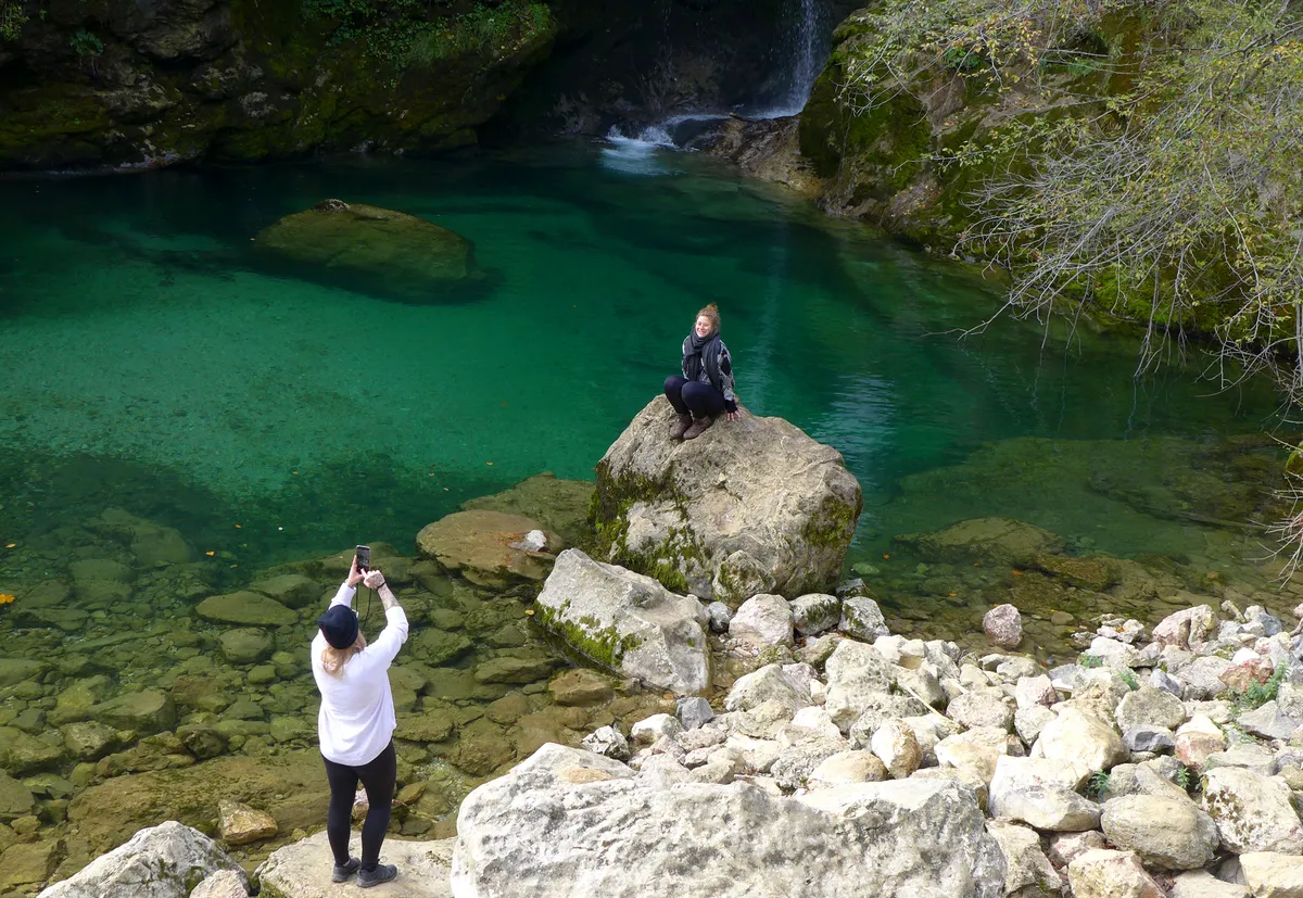 Naravne lepote in (ne)zakonito pobiranje vstopnine. Kdo bo služil s slovenskimi biseri?
