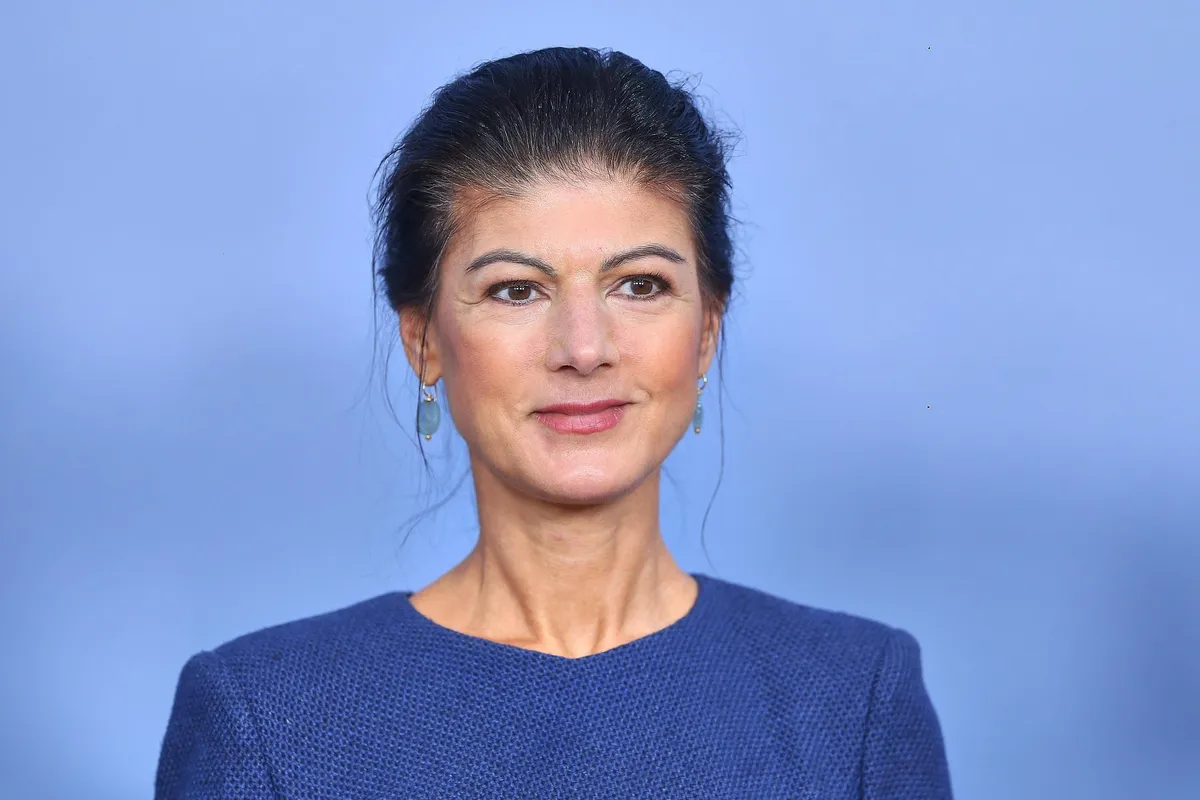 Nemška političarka Sahra Wagenknecht odstopa s čela stranke, ki nosi njeno ime
