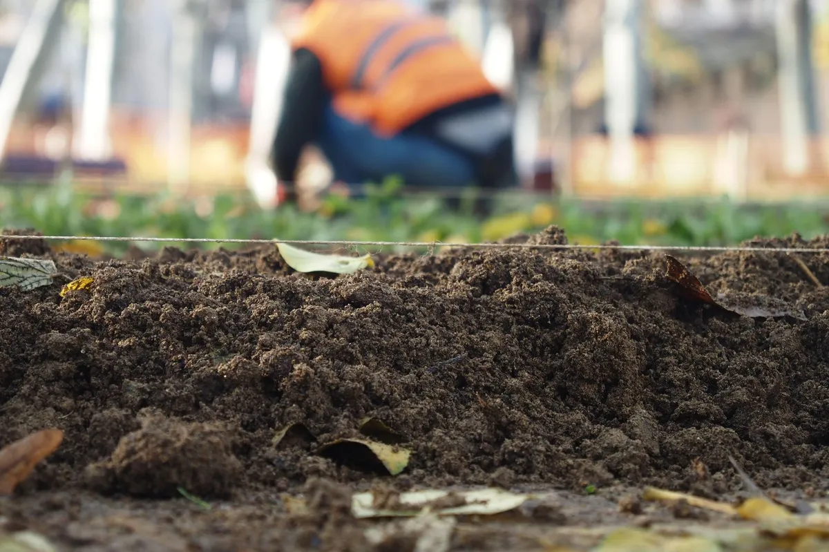 Inšpektorji na Dolenjskem zaznali sum izkoriščanja sezonskih delavcev iz Nepala