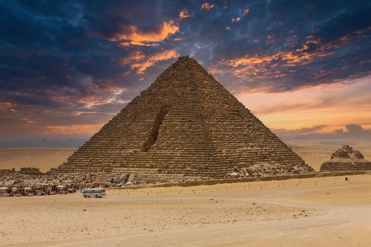 Arheologi v piramido spustili robota in osupli: naleteli na prizore, ki bi lahko spremenili zgodovino